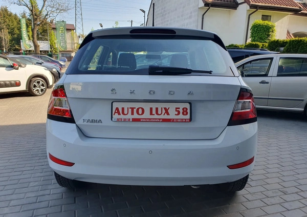 Skoda Fabia cena 48900 przebieg: 64003, rok produkcji 2021 z Warszawa małe 529